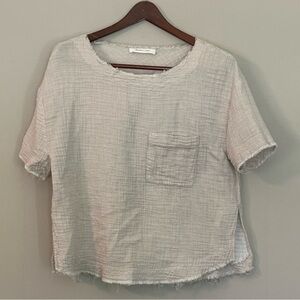 Mustard Seed  Spilt side crinkle Top size small